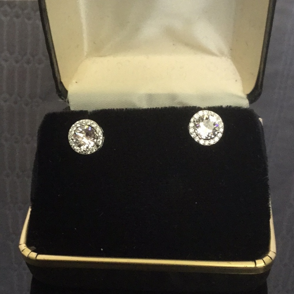 .925SterlingSilver10MMClearSwarovski Cryt&18 3MM